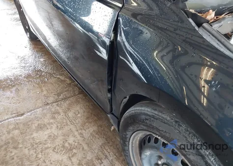 2015 Toyota Camry Le z USA, uszkodzony, nr VIN 4T1BF1FK9FU479361